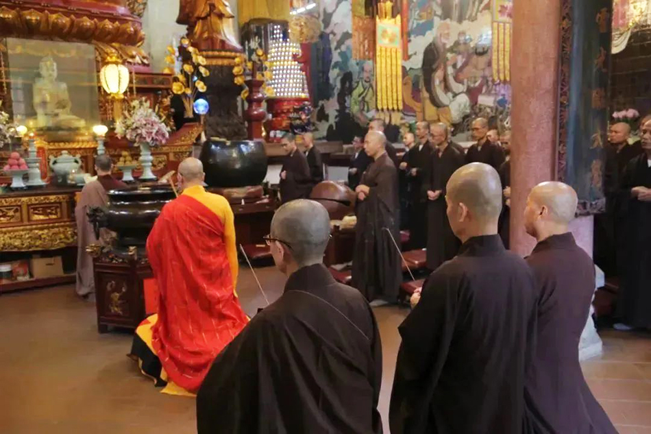 入!云门祖庭举行两位首座灵骨舍利入塔仪式