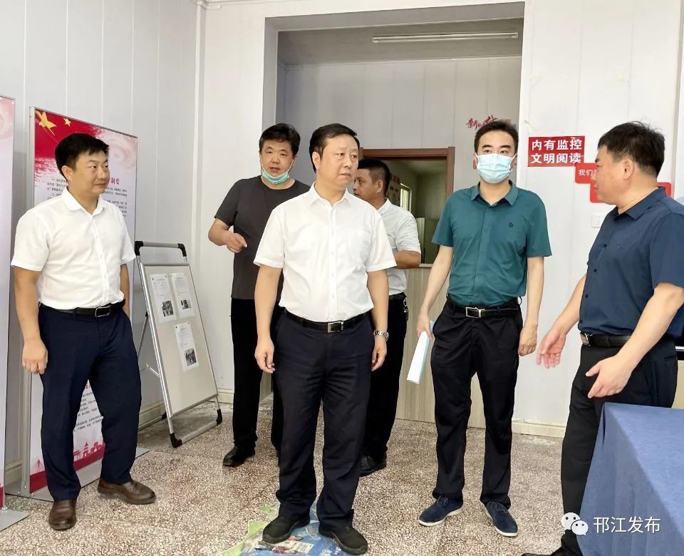 扬州邗江区委书记张耀武四不两直督查文明城市创建工作