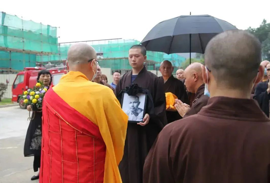 入!云门祖庭举行两位首座灵骨舍利入塔仪式