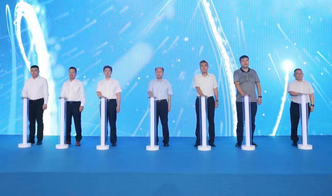 绿城中国GT PLAZA揭牌暨深蓝中心商业全面筹备启动仪式隆重举行