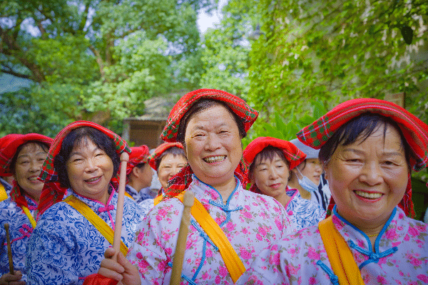 晒秋大妈腰鼓队