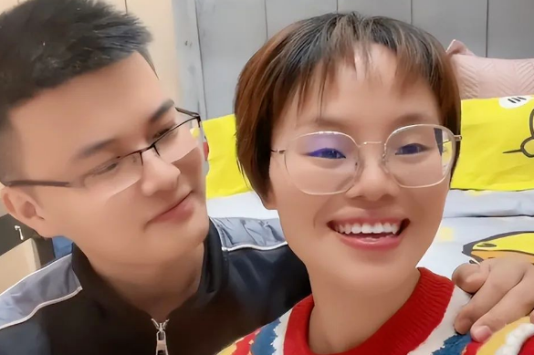 千万粉丝网红彩虹夫妇宣布停播