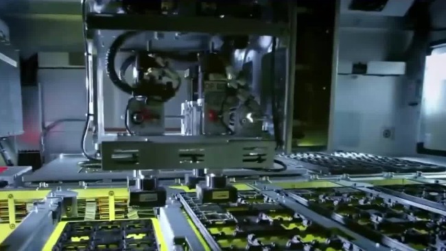 凤凰评论员：美国芯片法案明目张胆违反世贸规定