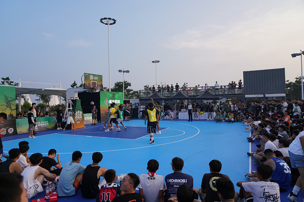 金沙滩啤酒城“体育乐园”邀你来“战”