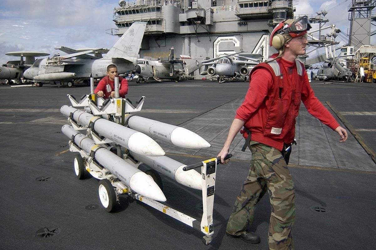 美国国会评估“大国冲突至少六个月”条件下的弹药生产