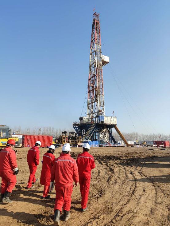 勘探开发50年的临盘采油厂,在全油田首屈一指的特复杂断块油藏中,连续