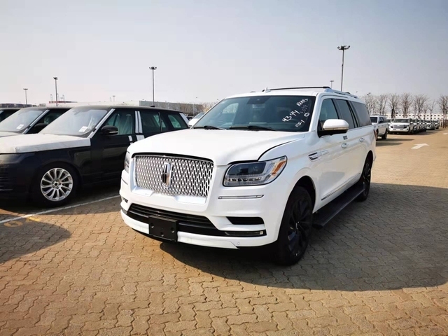 配置:现车手续齐 当天票 国6b 能订出价 随行就市 2021款林肯领航员