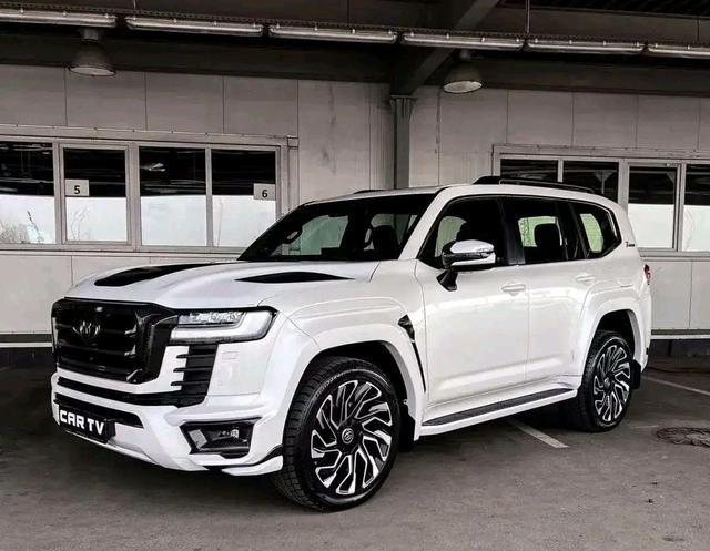 白色丰田兰德酷路泽黑武士你绝对没见过_凤凰网汽车_凤凰网