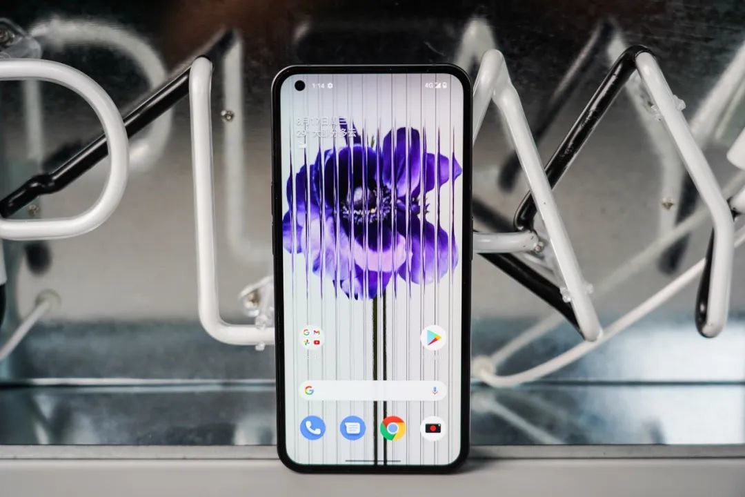 加价2000块!透明发光iPhone火遍全球 体验后劝你别买 第15张-心情说说 加价2000块!透明发光iPhone火遍全球 体验后劝你别买 第15张