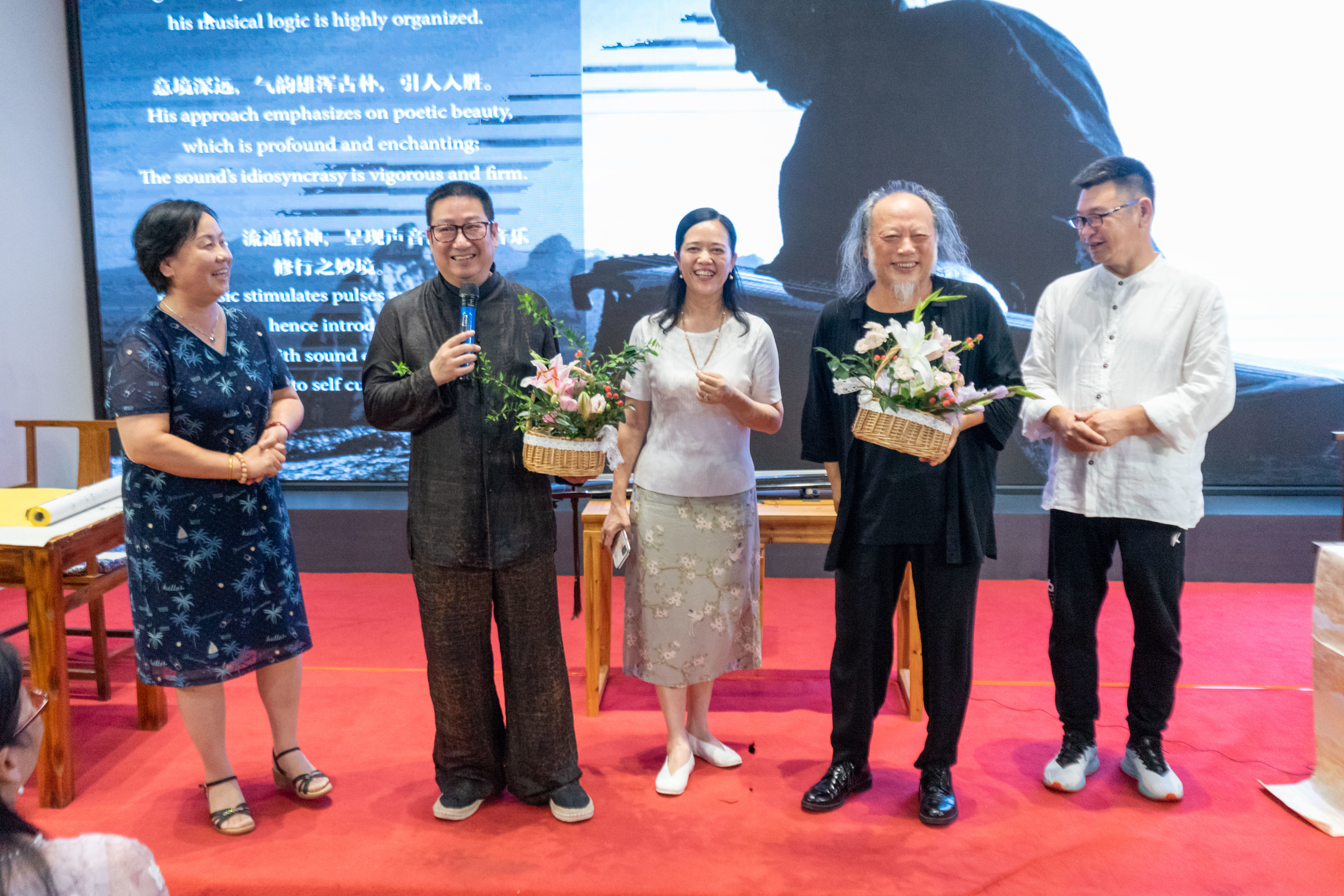 花与琴的美妙融合 这场雅集开启“一人一艺”古琴公益系列活动