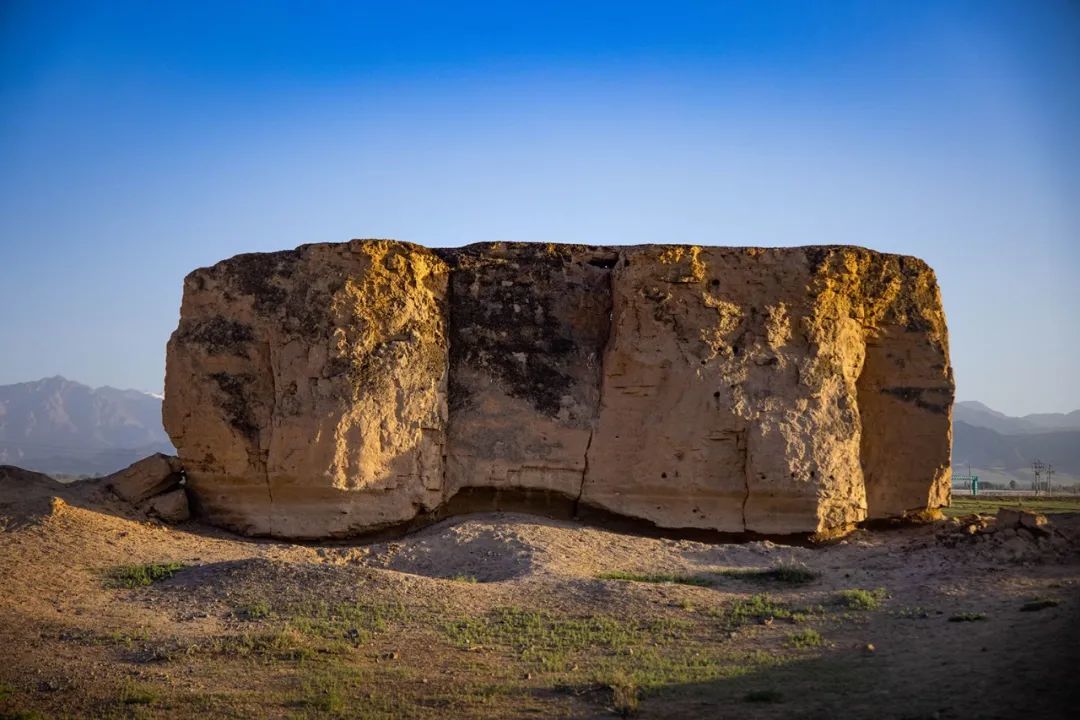 榆泉墩堡:单是八个烟墩 在张掖也是仅见的凤凰网甘肃_凤凰网