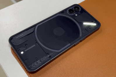 加价2000块!透明发光iPhone火遍全球 体验后劝你别买 第8张-心情说说 加价2000块!透明发光iPhone火遍全球 体验后劝你别买 第8张