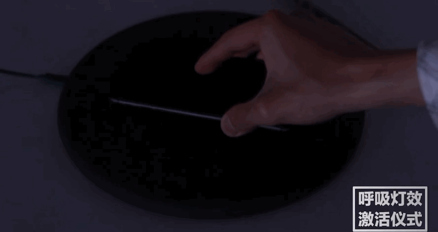 加价2000块!透明发光iPhone火遍全球 体验后劝你别买 第11张-心情说说 加价2000块!透明发光iPhone火遍全球 体验后劝你别买 第11张