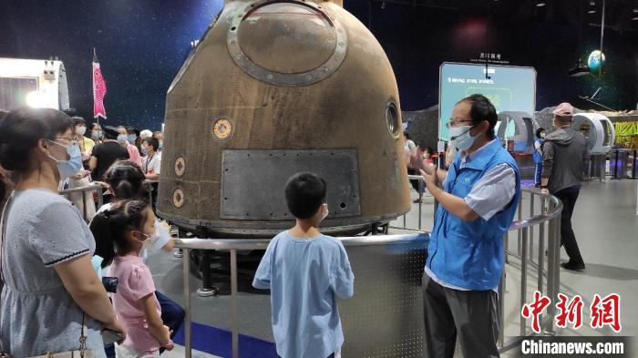 中国科技馆启动“专家走进展厅讲科技”志愿服务活动