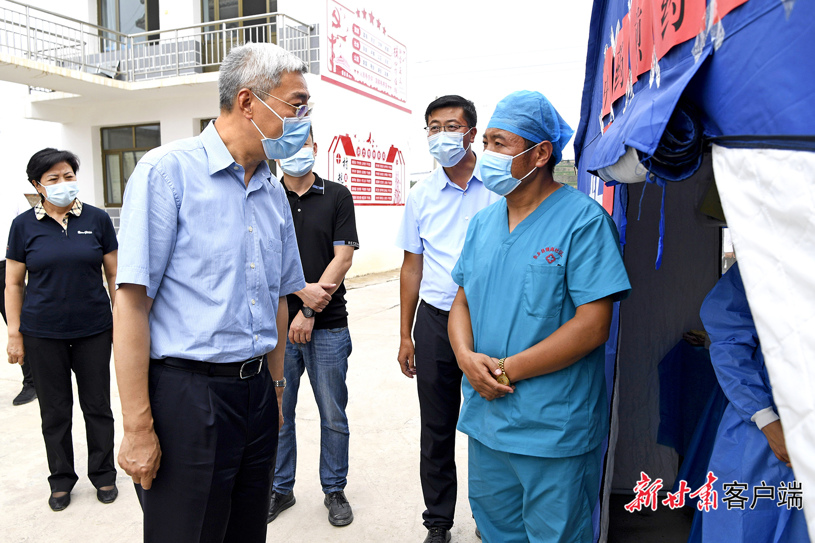 尹弘话常态化防疫：疏导交通“堵点” 防止层层加码