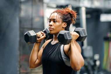 小时候锻炼过的人，长大以后往往会更积极地锻炼身体。（摄影：Mireya Acierto/Getty Images, posed by model）