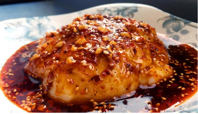 一颗“欠揍”的洋芋，“千锤百炼”后方成民间美食