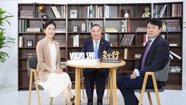 碳中和引发“文明的交替” 企业如何绿色转型？｜《知行》对话宋志平刘俏