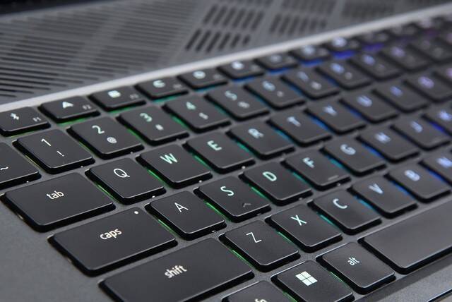 Cherry机械键盘加持 戴尔游匣G16评测