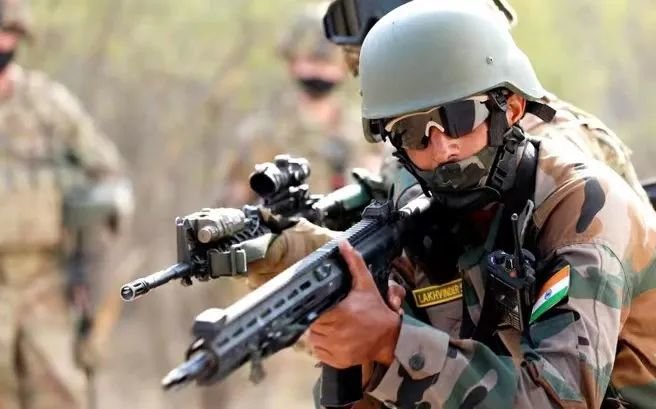 凤凰大参考|距中印边境95公里,美印军演妄想制衡“封岛军演”?