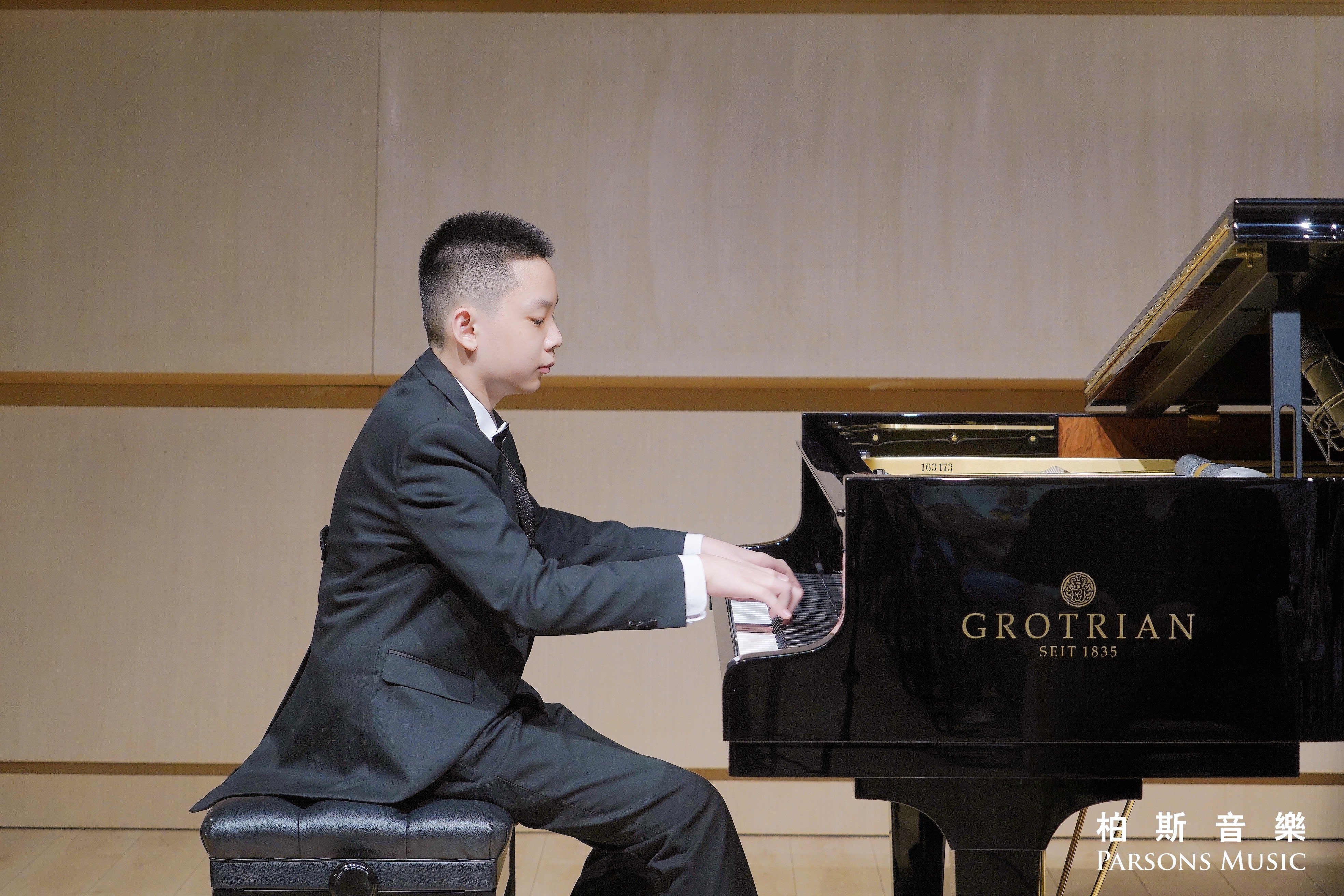 奏响八月舞曲 小艺术家谌万祁钢琴独奏音乐会在汉举办