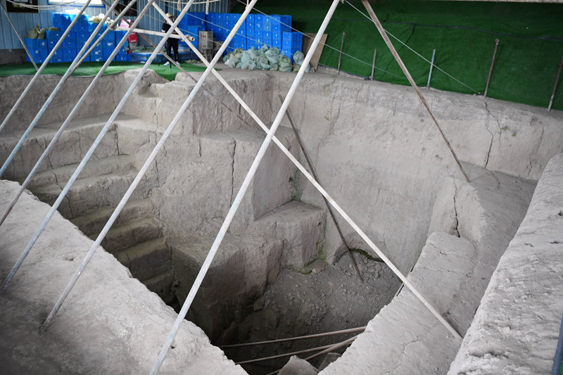 这是甘肃省天水市张家川回族自治县的马家塬遗址局部(6月6日摄) 新华