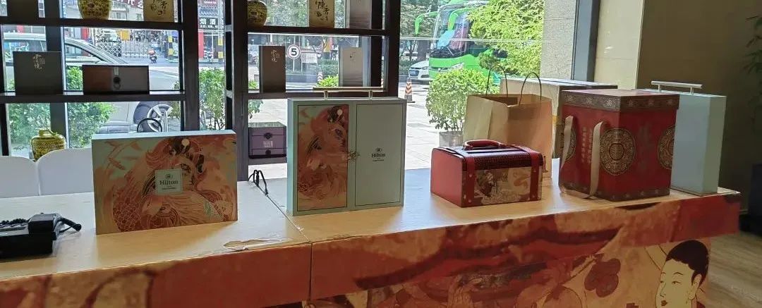 西安富力希爾頓酒店一樓月餅展臺.徐文智/攝