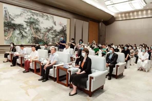 琴韵悠悠然，经典永流传丨国之正音—忆上合 茅毅国礼古琴捐赠音乐会圆满举办