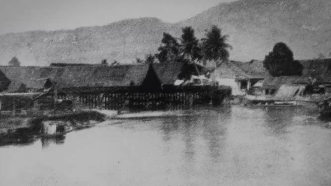 华人参与着南洋城市的建设，吉隆坡市中心埋葬着城市最重要的创建者叶亚来