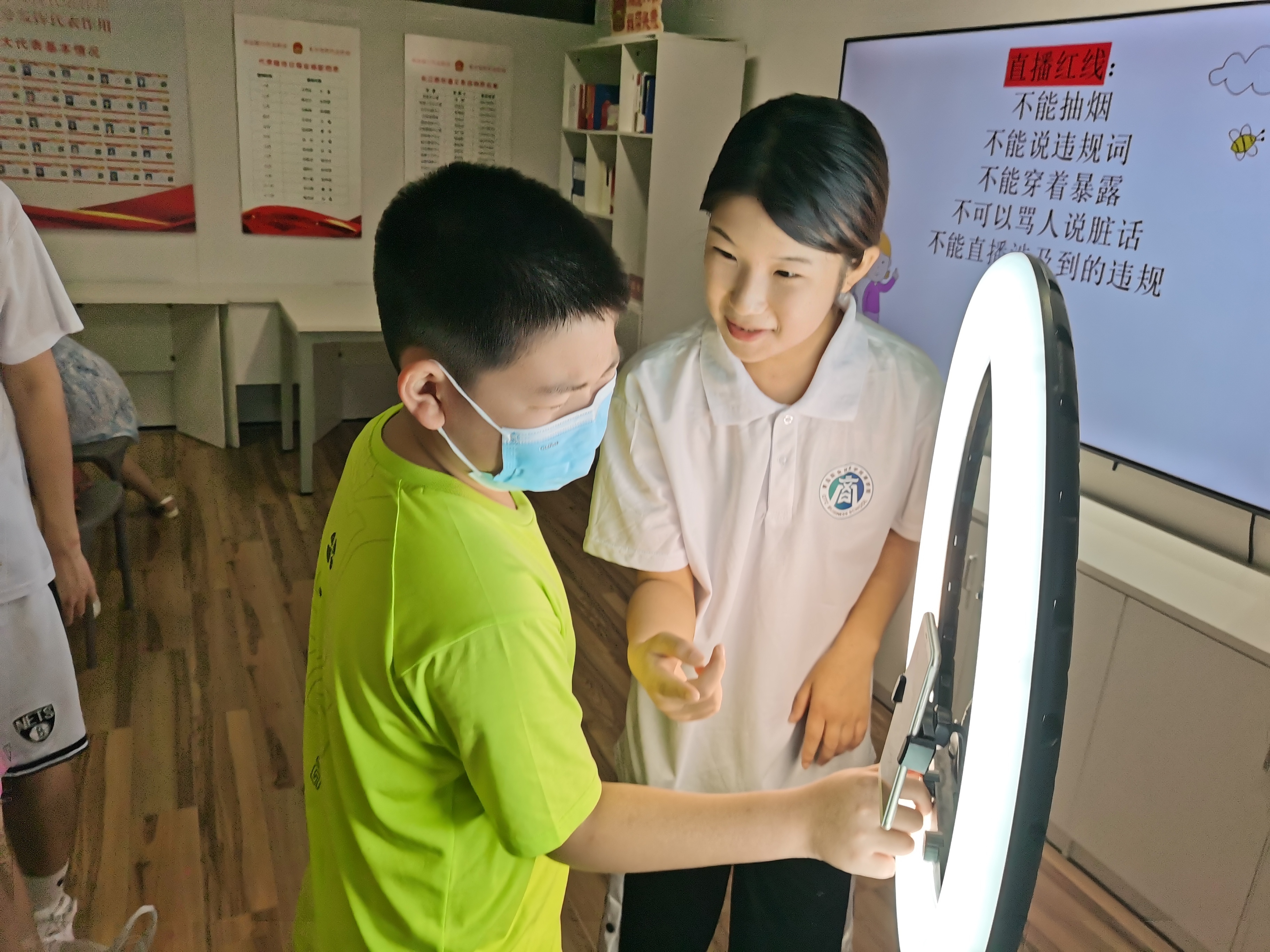 打通服务社区群众最后一公里 青职七彩假期欢乐公益托管营项目结营