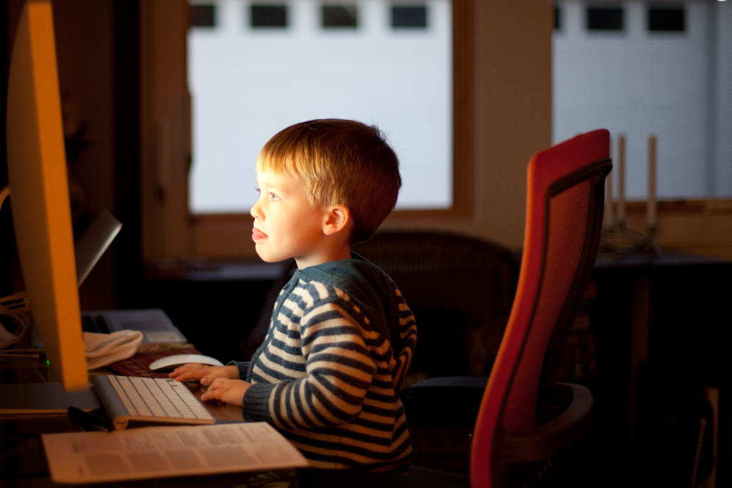 算法的“好意” 险些毁了一位父亲的人生 第1张-心情说说 算法的“好意” 险些毁了一位父亲的人生