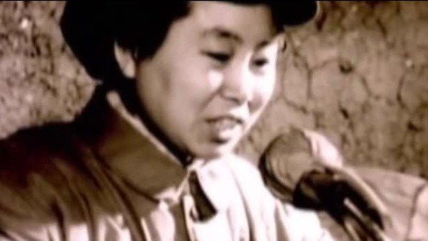 淮海战役，杜聿明军队被围陈官庄，解放军展开劝降