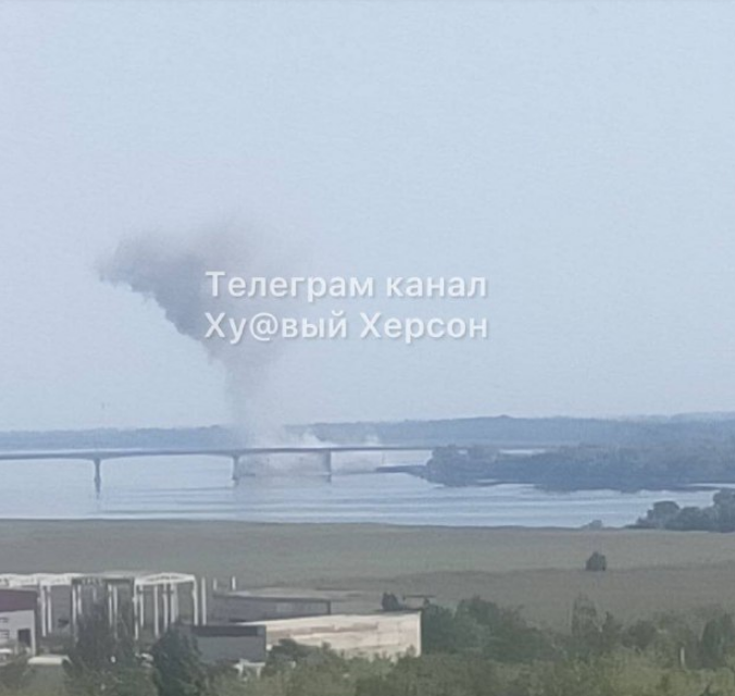 乌军袭击赫尔松地区的公路桥