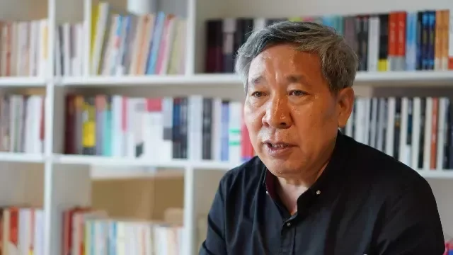“荒诞”作家阎连科_凤凰网视频_凤凰网