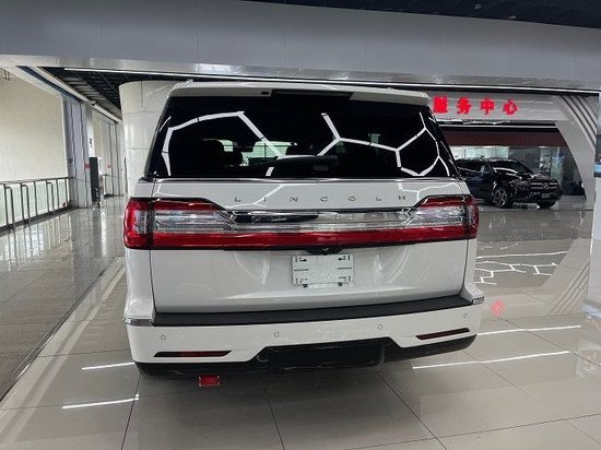 23款林肯领航员全新登陆现车特惠112万_凤凰网汽车_凤凰网