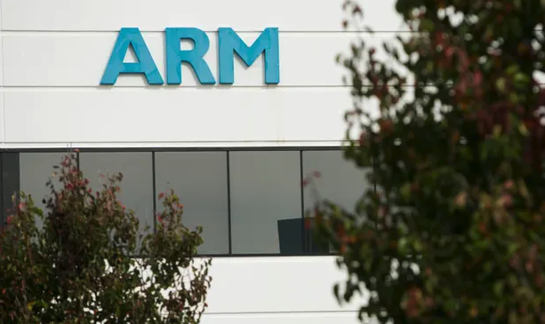 ARM把大客户高通给告了