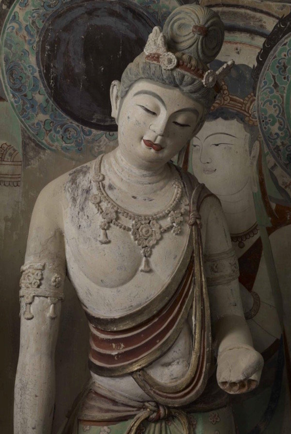 莫高窟第45窟西壁龛内南侧菩萨像