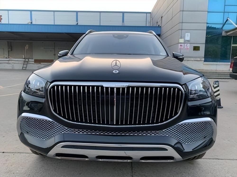 2022款奔驰迈巴赫gls600特价260万起