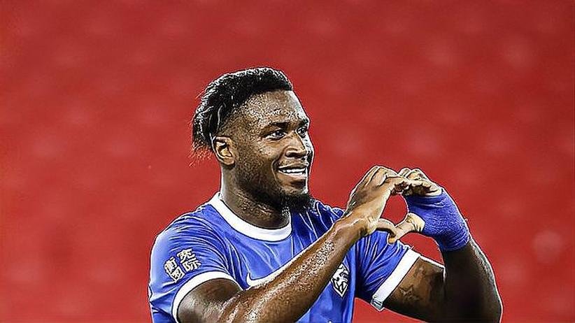 国足又有归化目标？15场16球员外援首次回应，直接给出明确答案