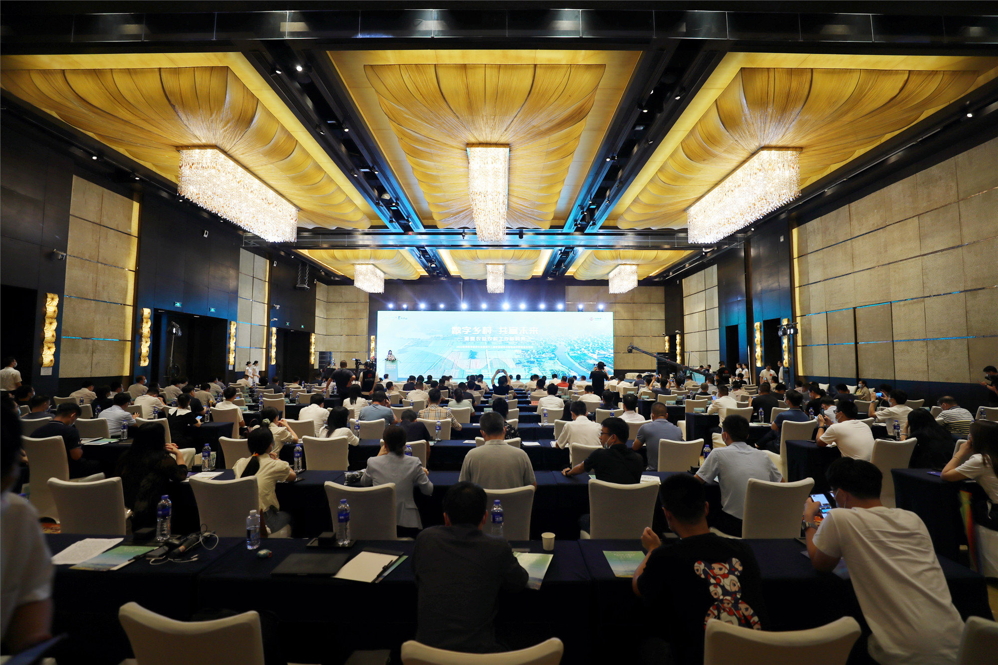 数字乡村 未来可期——“重塑农业农村工作新构架”2022数字乡村共富未来论坛举行