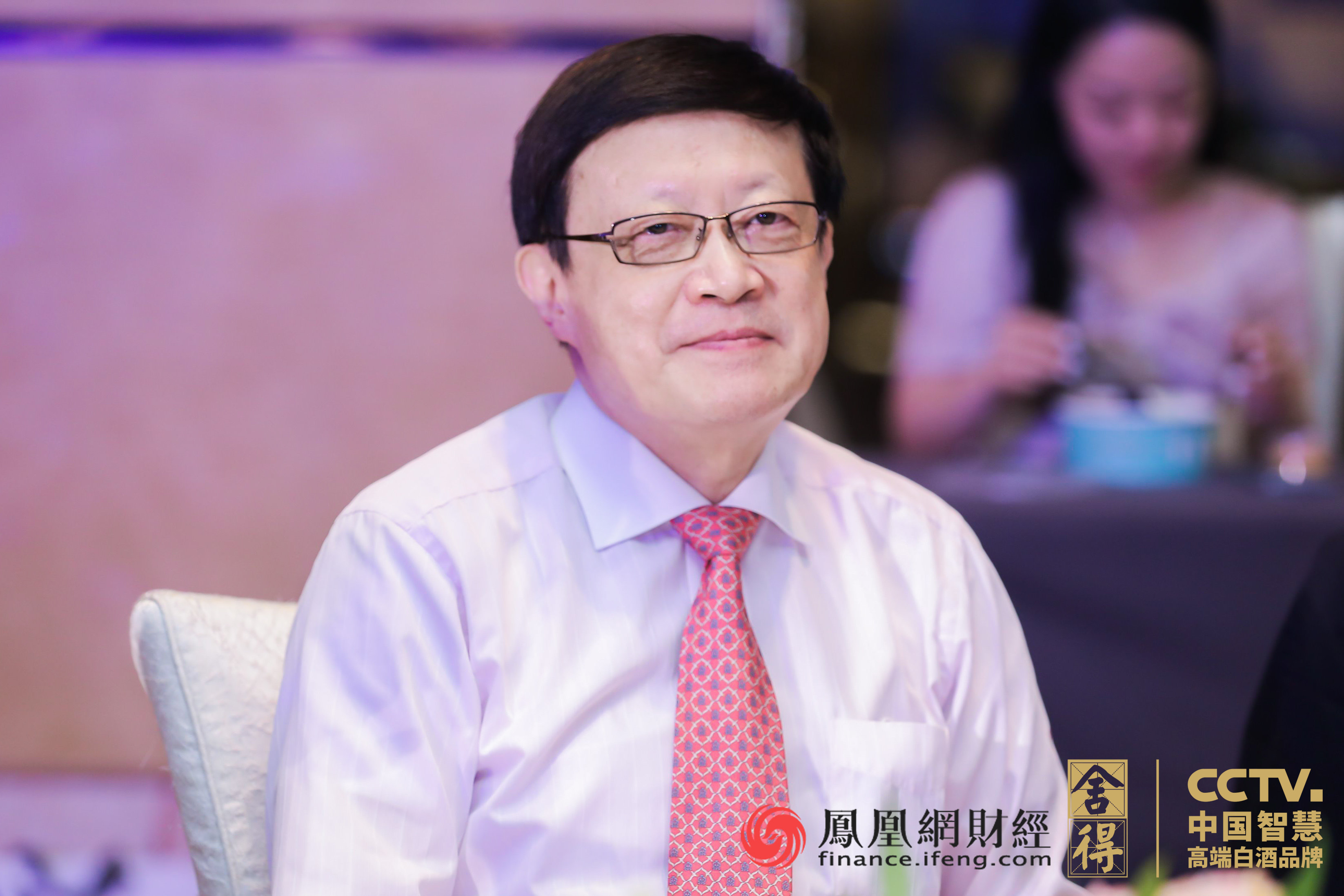 连平：中国外汇市场的一个积极变化是商业银行的外汇存款有明显的上升_凤凰网