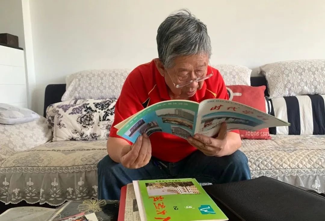 从地窝子到电梯房！七旬老人五次搬家"建"证白银故事