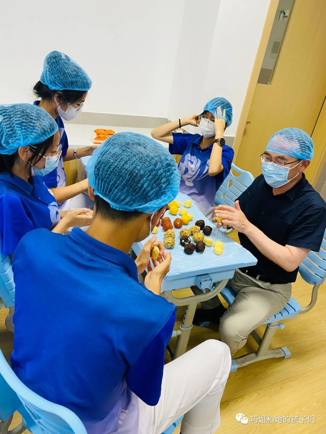 青岛第三中学高二（2班）：喜迎二十大 感受传统文化