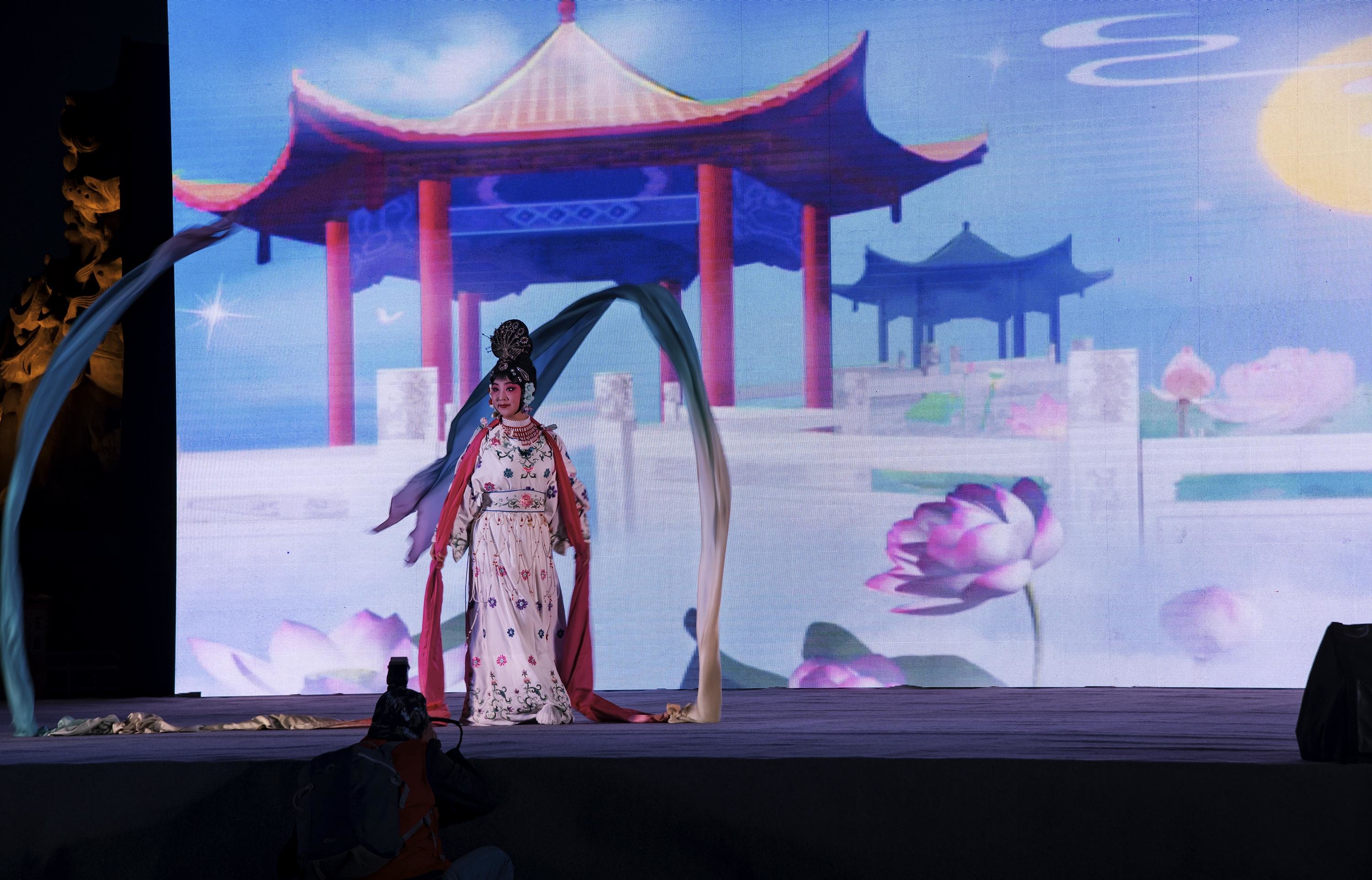 唐山市“喜迎党的二十大——艺术之约·文化惠民”系列活动暨文艺演出、电影展映活动启动