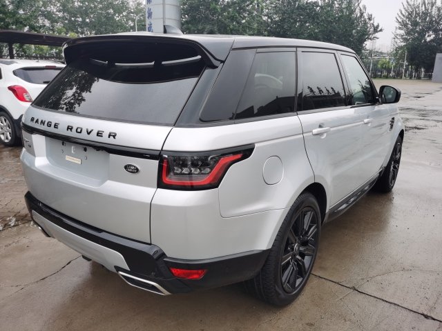 22款路虎揽胜运动版抵港国庆直降万元_凤凰网汽车_凤凰网