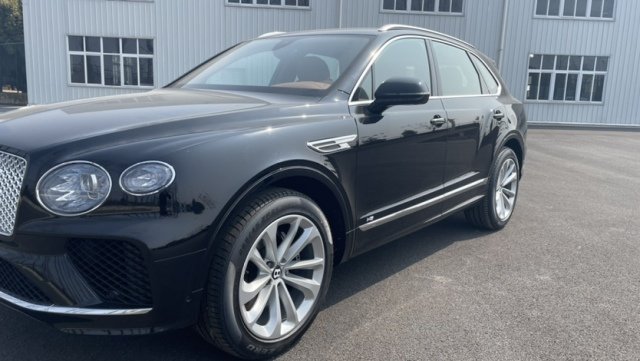 2021款宾利添越40t245万起售特惠价格