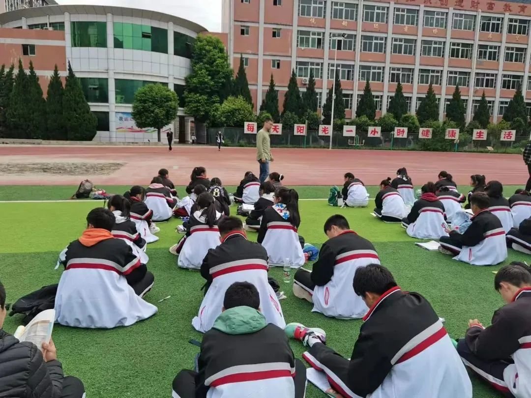 9月6日，陈志博在上英语课