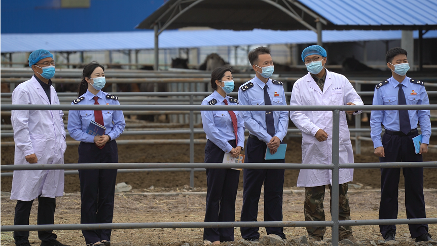 张掖市税务局干部深入天马科技有限公司宣传辅导组合式税费支持政策