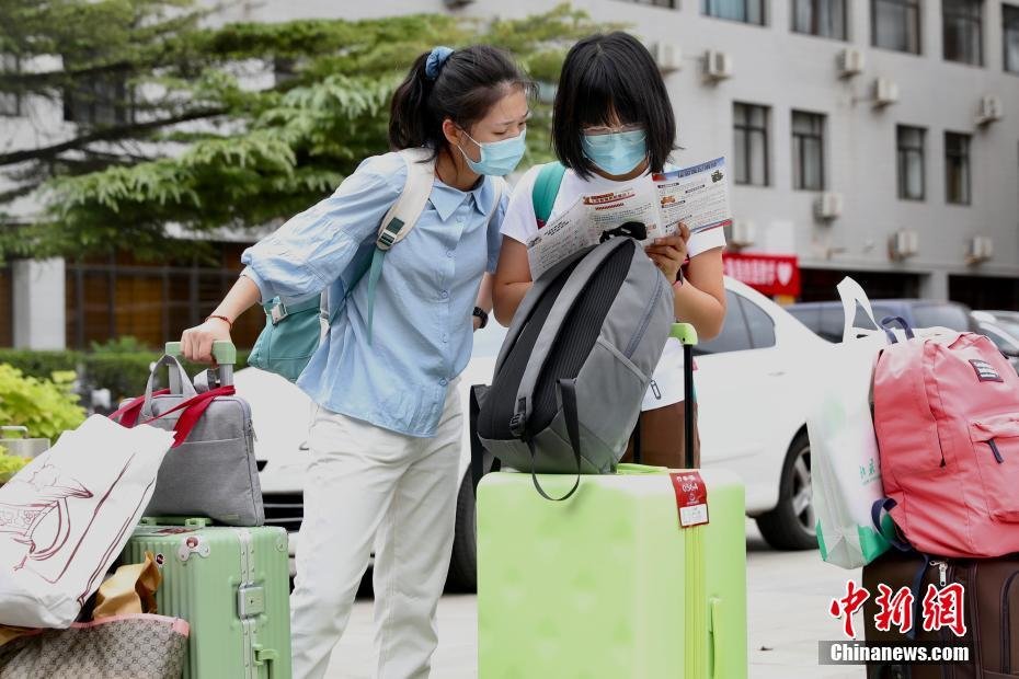 资料图：北京大学迎来2022级本科新生。中新社记者 易海菲 摄