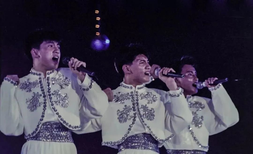 1991年台湾组合“小虎队”在大陆组织义演,是第一批在大陆演出的台湾艺人